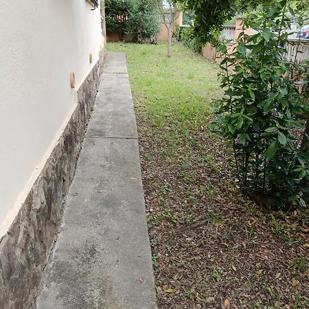 Casa Amb Gran Jardi A Vilauer-costa Brava - Alt Emporda *